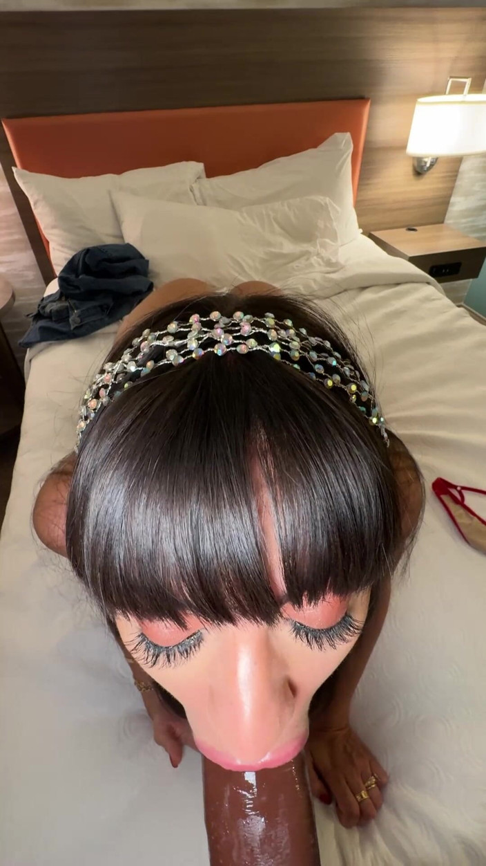 Sasha Pearl: Night Out with Me Solo