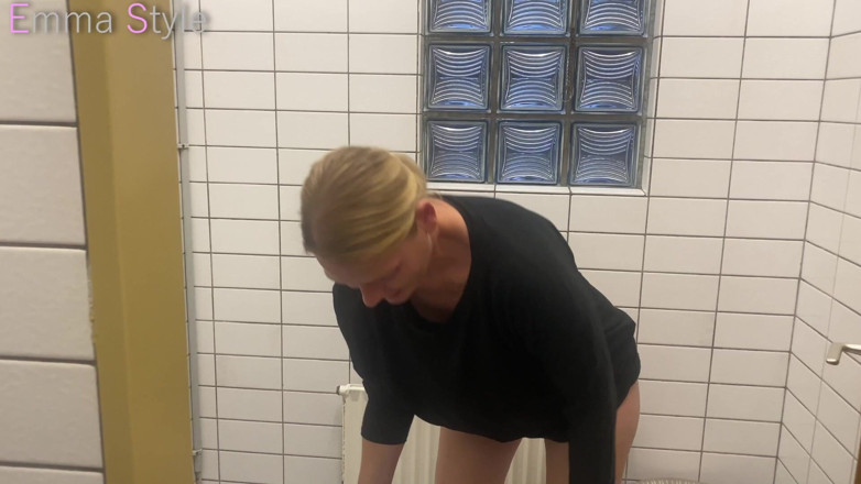 Emma Style: A Další Video, Jak Pijem Ze Sklenice