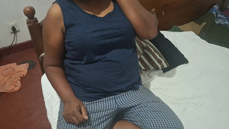Teena New: Ibu tiri yang berduka membutuhkan bantuan darimu, dia seksi