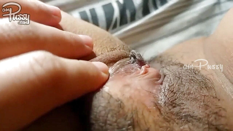 AmPussy: 亚洲少女抚摸自己 第一人称视角
