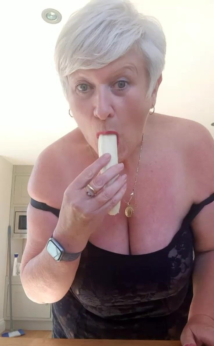 Uk Joolz: Eating fruits and cream, while dreaming about your cock