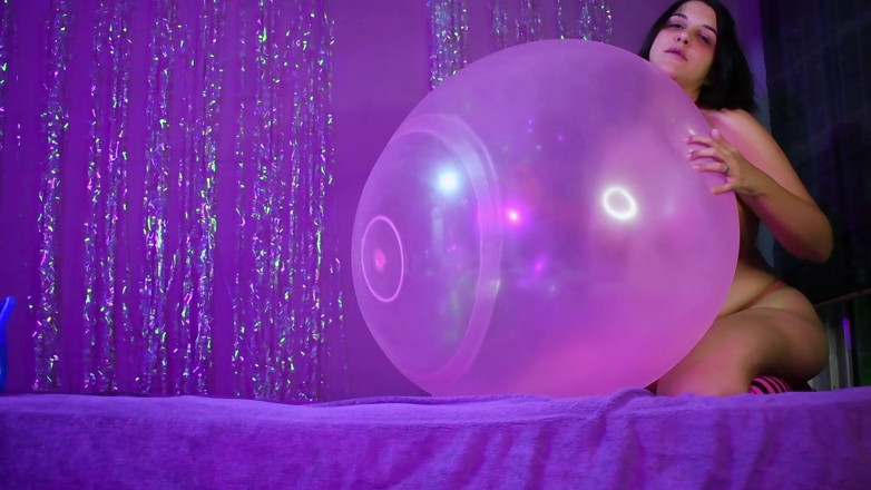 melu_world: Cabalga y trata de reventar mi bola wubble desnuda - ronda 2 -...