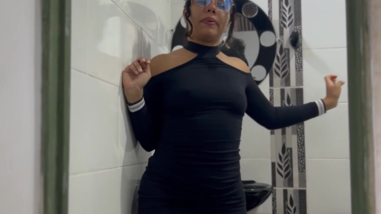 MeGanSxx: I'm Unfaithful to My Husband with the Plumber