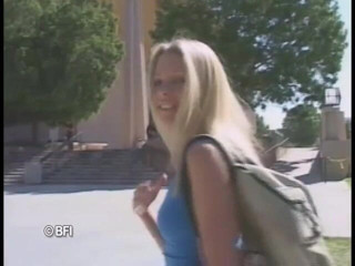 Tight sweet and irrestible sweet teen pussy: Studente adevărate