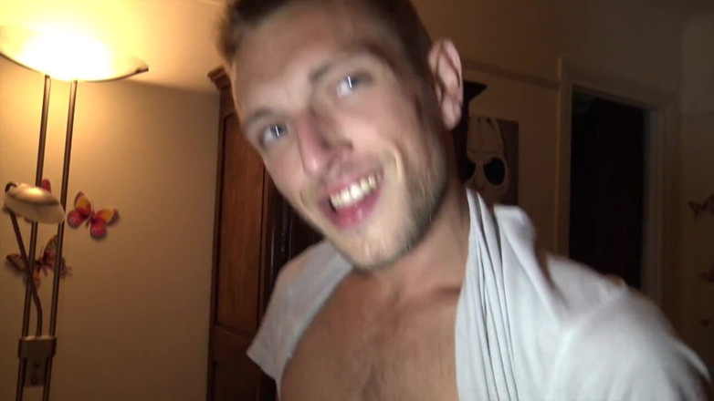 Gaybareback: Tonio se fait baiser sans capote par la star du...