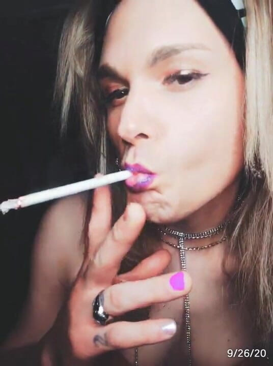 Darkfetish2k: Fetiche por fumar de bebê dos anos 120