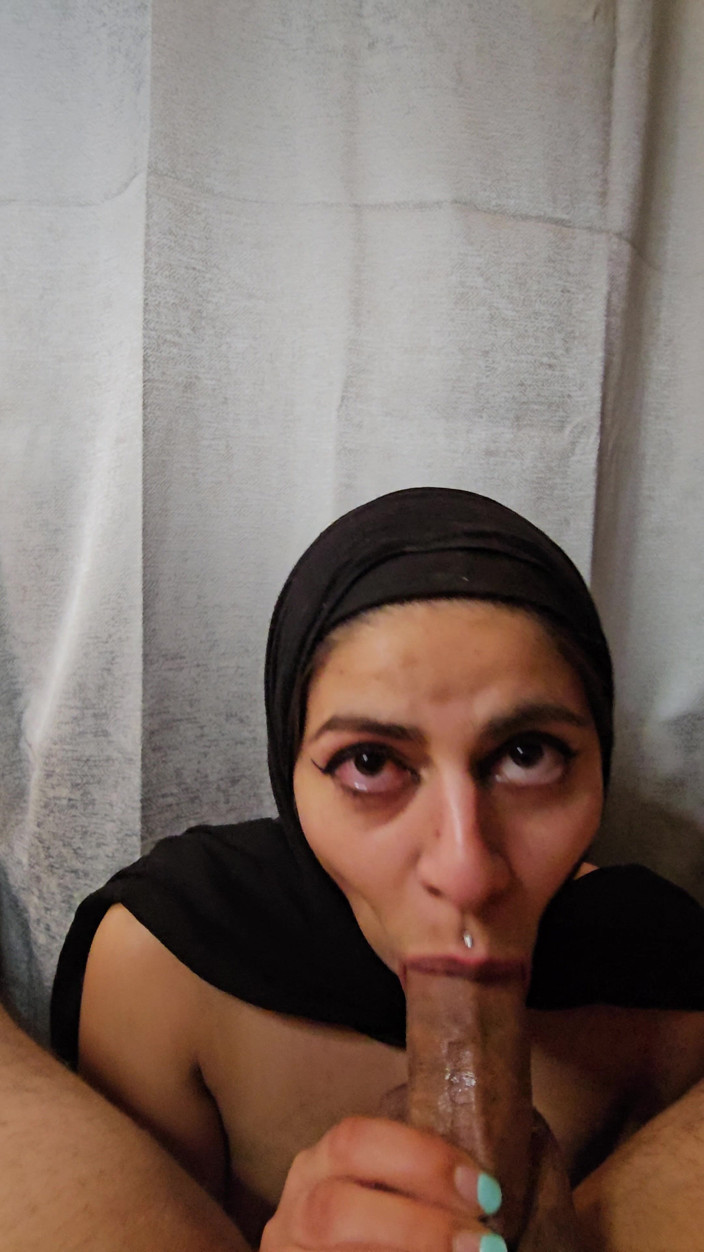 MiaNIqab: POV schlampiger blowjob, bis eier im mund kommen mia niqab