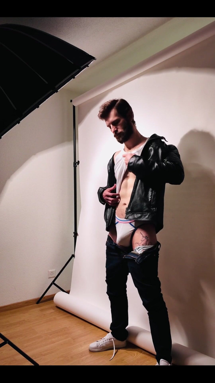 BohemianBoy: Tôi cũng nên đến thăm Münich hay Ldn, ai biết và...