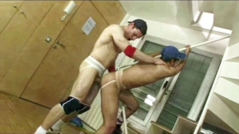 Latino Fucker: Ošukaná ošukaným klukem přímo v jockstrap