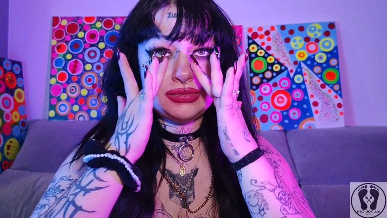 All You Can Fetish: Deedeelove, belle fille gothique fétiche pour le nez