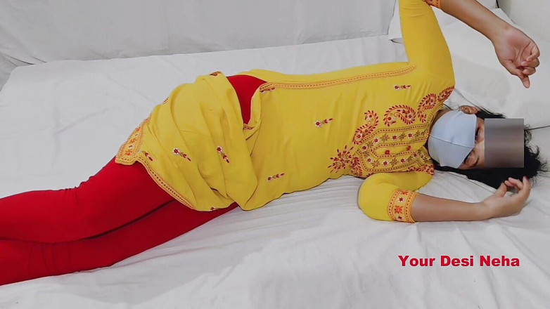 Your Desi Neha: Sora vitregă indiană și fratele vitreg
