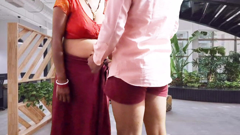 Trilokinath: Mucama india