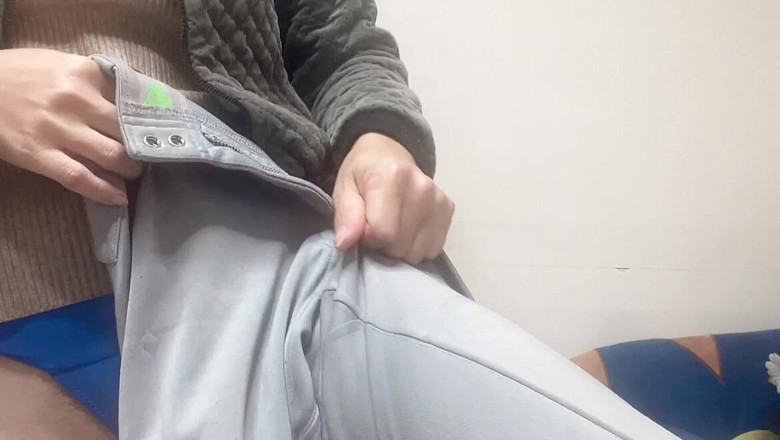 sweethanajapanese: Pissing Pussy Hairy with Tiny Tit Tiny Body Petite Cute...