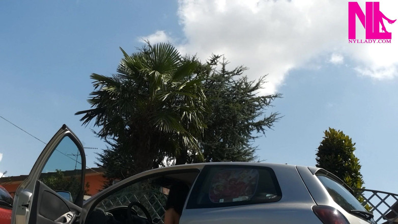 Nyllady: Revving My Car in Pink Flowered Flip Flops