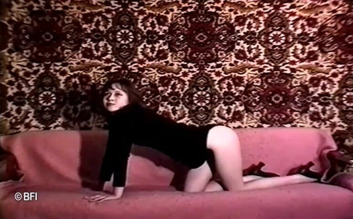 Horny Teenies: Ryska arton - Volha Moskva