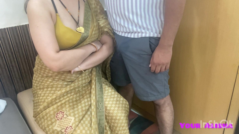 Your Alisha: Musela jsem si nakrmit mléko. Alisha Bhabhi a Aryan