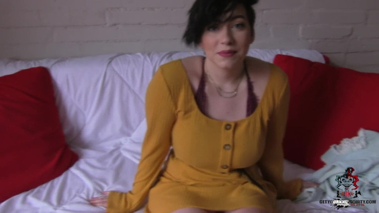 Get your knees Dirty: Amelia Onyx. Euro-TRI