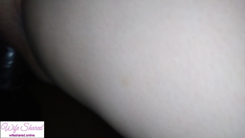 Cuckold Couple Swing: Manželka znovu utíká z domova, aby nachytala kamaráda jejího manžela,...
