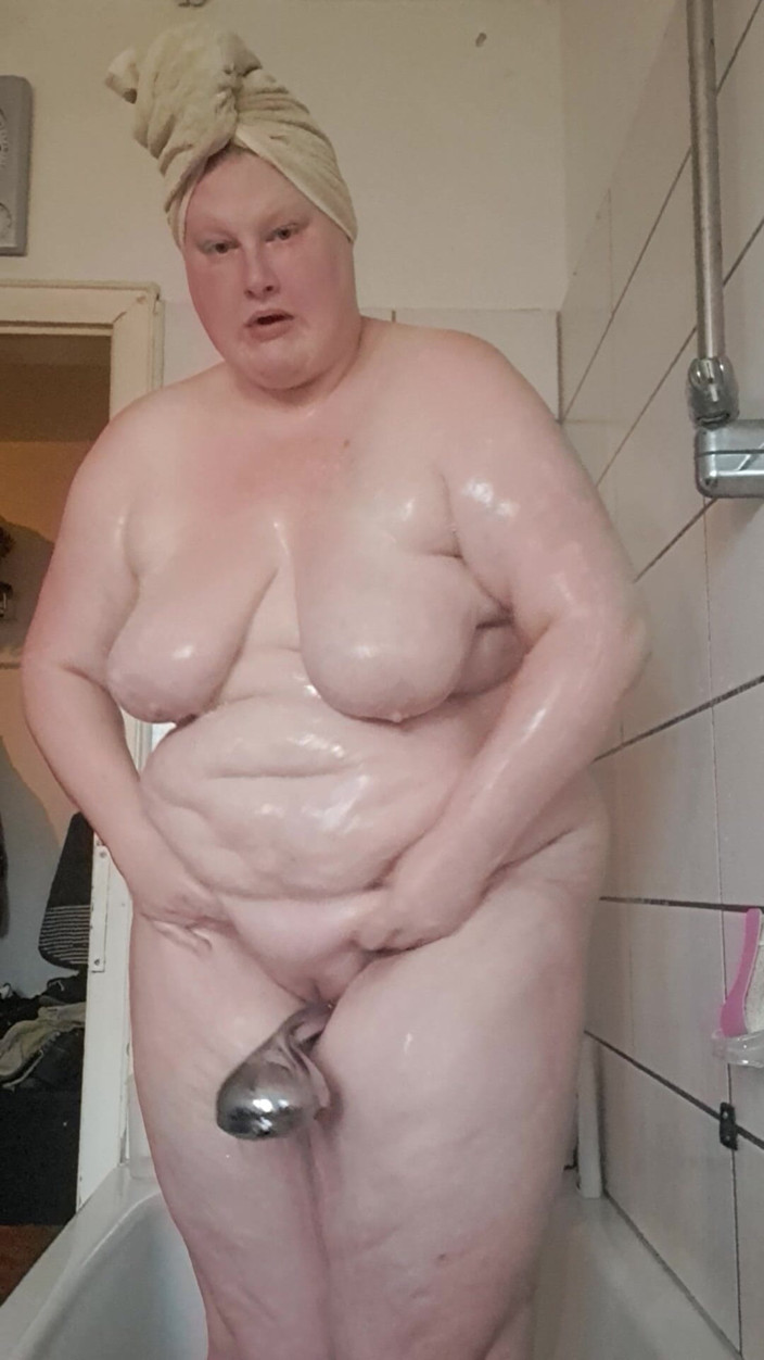 Sexy evamaus: Țâțe mari la duș