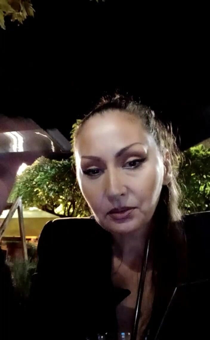 Dominatrix Redsonyja: Fluxul a început dominatoarea sârbă în noapte