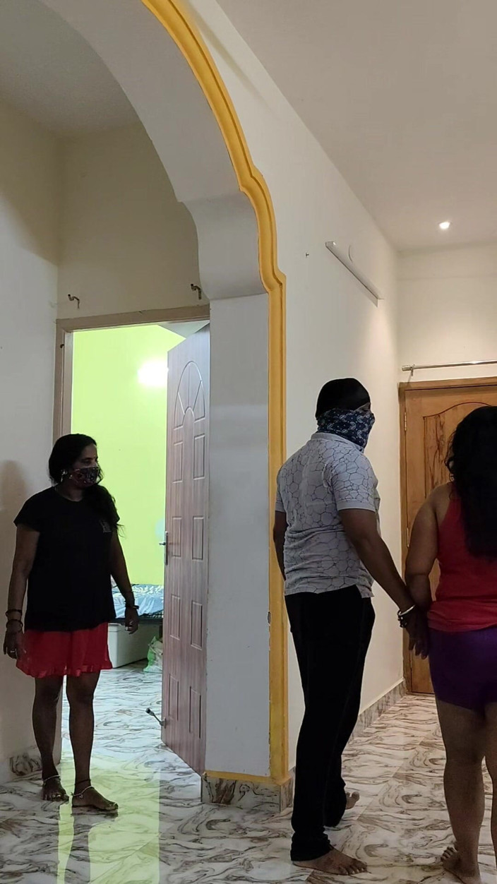 Thesana: Tukang paip bertuah dan pembantu rumah yang tidak bertuah