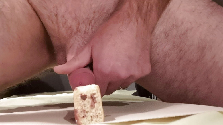 Cicci77: Cicci77 menyediakan sarapan pagi dengan seluar dalam sperma &amp; ciock