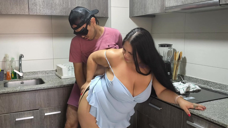 Riderqueen: Videos completos para fanáticos, milf grandota follada en la cocina