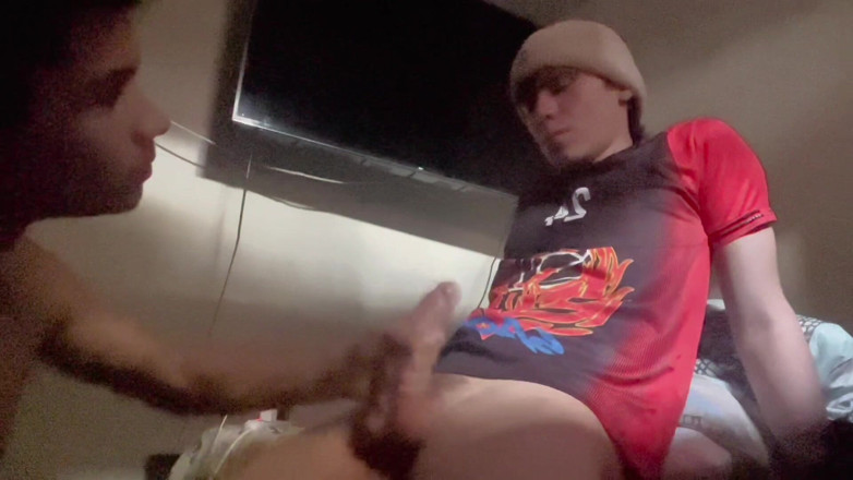 Icyhot707: Mijn vriend zuigen in mijn kamer