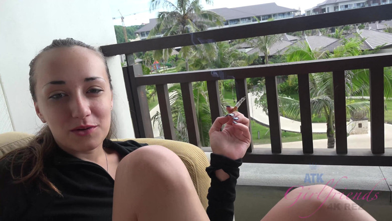 ATK Fans (Girlfriends): Virtueller Urlaub Bali mit Victoria Rae Black 1/3