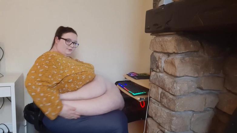 SSBBWLadyBrads: Menjadi gadis gemuk di tempat kerja adalah perjuangan sebenar