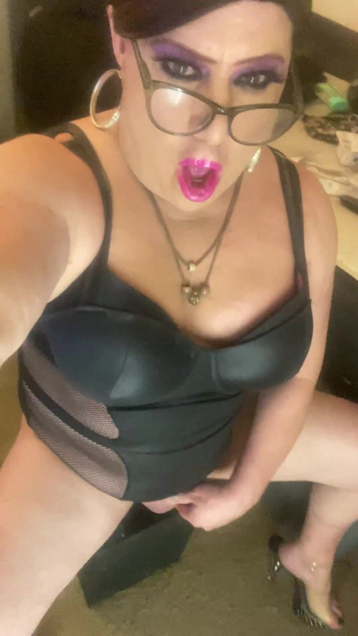 Krissy Sweets: CD Krissy Sweets em seus saltos altos sensuais