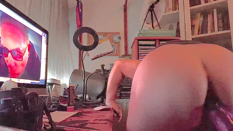 Irina Greek cuckold slut husband: Dubur di My Office