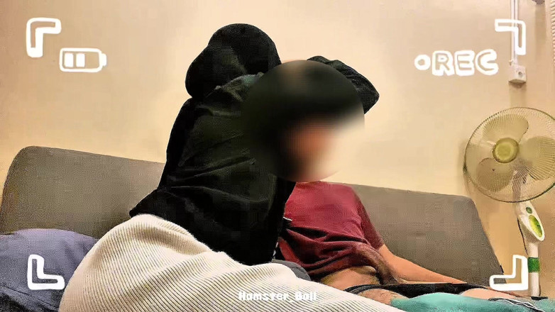 Hamster_Ball: 거실에서 오럴을 배우는 아마추어 카메라 여대생과 남친