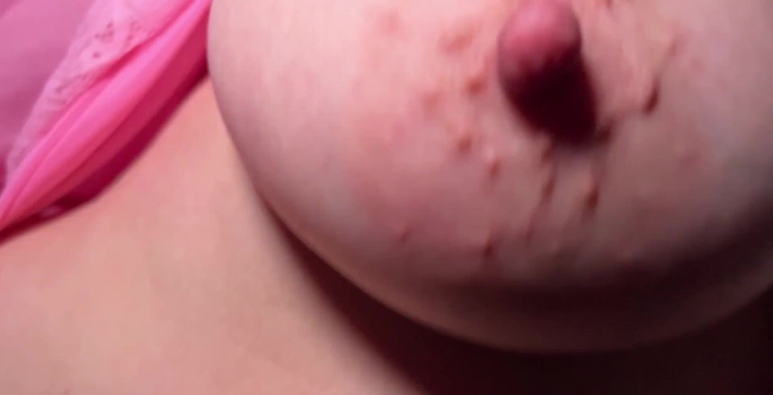 TabithaXXX: Et si je te laisse jouer avec mes seins ce...
