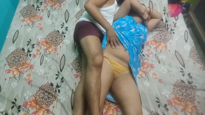 Manjushukla: 新的性爱夫妇视频。