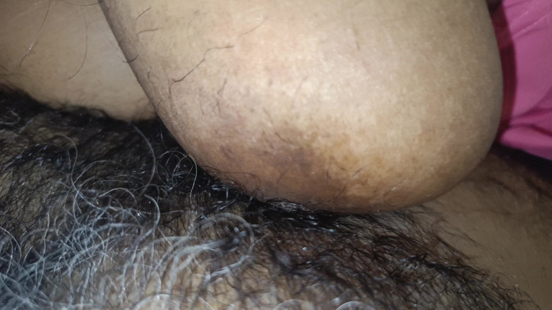 XtremeBabe: Ev hanımı sevimli göğüs sıkma inek kız pozisyonu