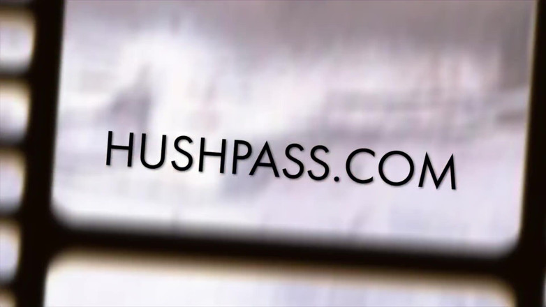 Hush Hush Entertainment: 90 funtów Moly Little jest nowa w porno i jebanie...