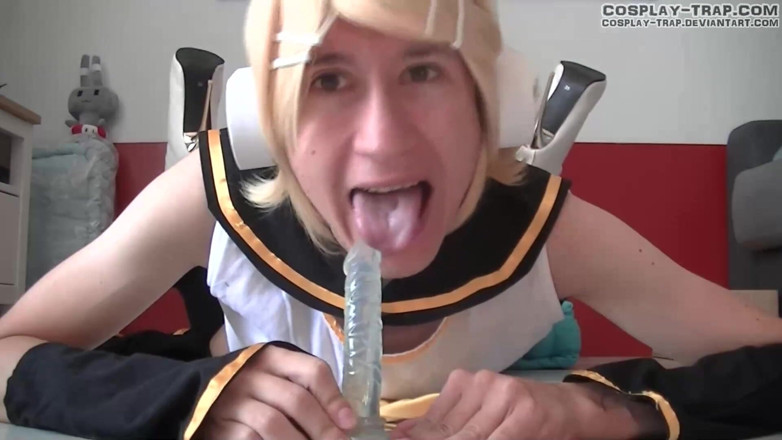 RosalinaxGirl: Crossdress cosplay Rin K. montada anal