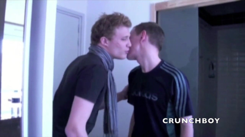 FRENCH AMATORS SEXTAPES: Maxime en iyi sarışın Kameron Frost'un xxl yarağı tarafından sikiliyor