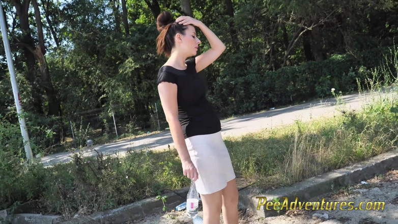 Pee Adventures: Запізнився на зустріч, мені довелося зупинитися і..