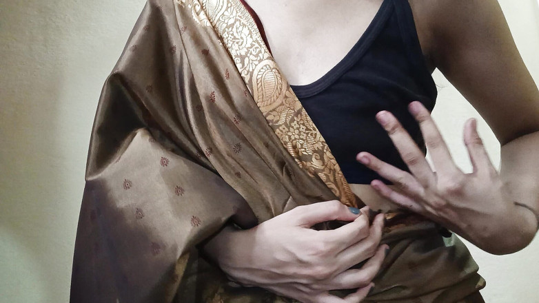 Ishita: Thủ dâm mạnh bạo trên Saree