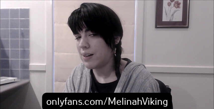 Melinah Viking: Plat, selfie, séance photo