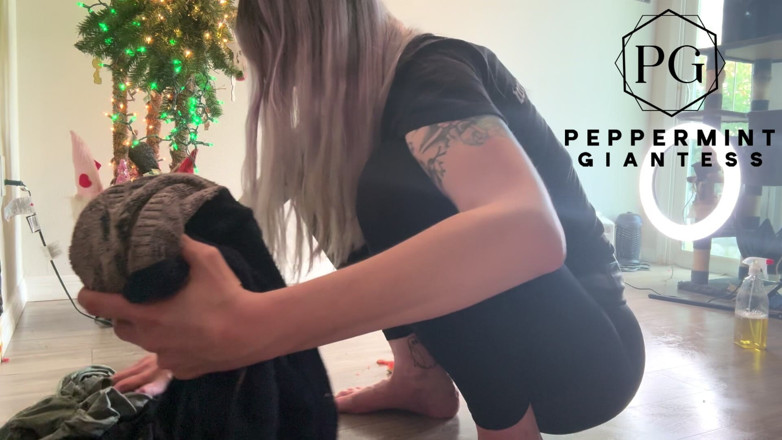Peppermint Giantess: 水果粉碎后果：清理湿润地板的混乱