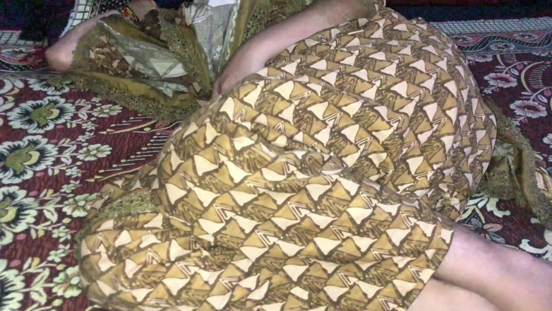 Kingsizedevil: Stunning Iranian Stepdaughter's First Anal Stepdad Destroys My Tight Virgin...