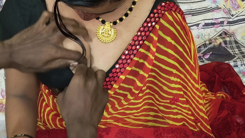 xlintten: Seks Bhabhi-look Saree neukt zuigende borsten tonen Bhabhi vs Dever...