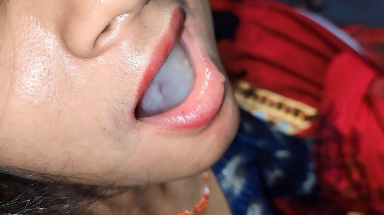 Hindisexvideo: Desi Bhabhiのボーイフレンドがヒンディー語オーディオで初めて絶頂