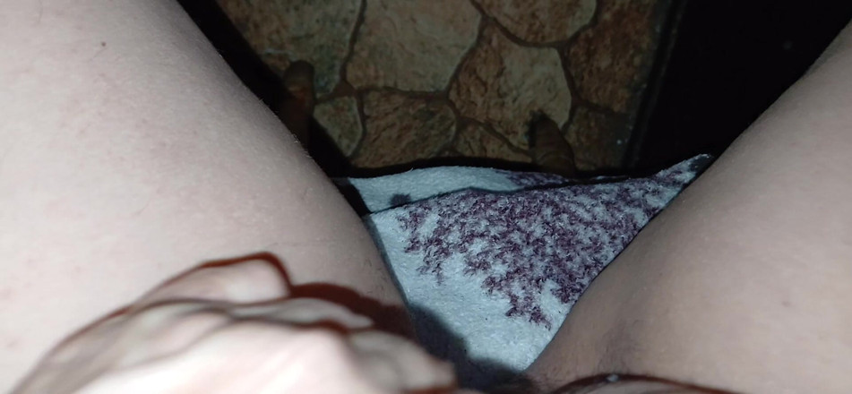 Lesbian-candys: Je me masturbe en secret de mes collègues lors d’une...