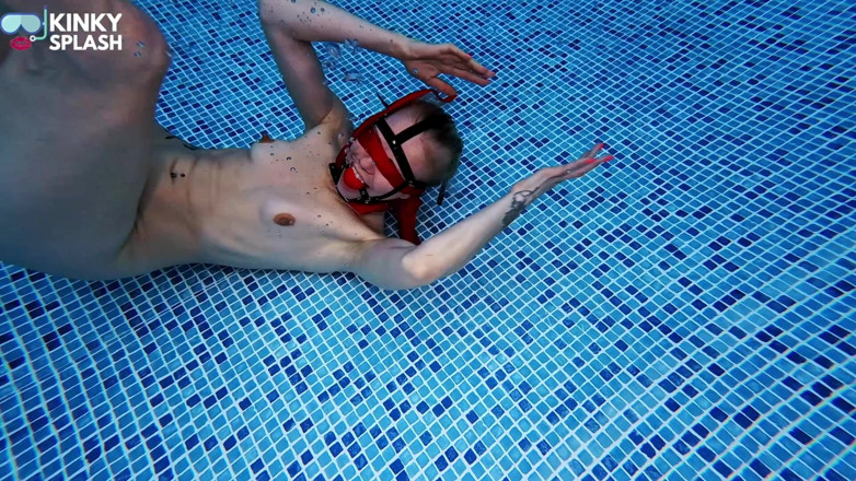 UKCuteGirl Lucy Lauren: Underwater Submission Ball Gag &amp; Blindfolded Prey