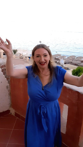 MariaOld: Une mamie sexy à forte poitrine se fait baiser par un énorme...