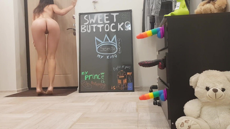SweetButtocks: Я зустрічаю кур'єра голим